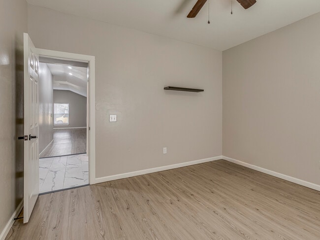 Building Photo - 1136 NW 99th St