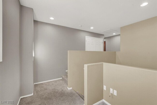 Building Photo - 6245 Blushing Willow St