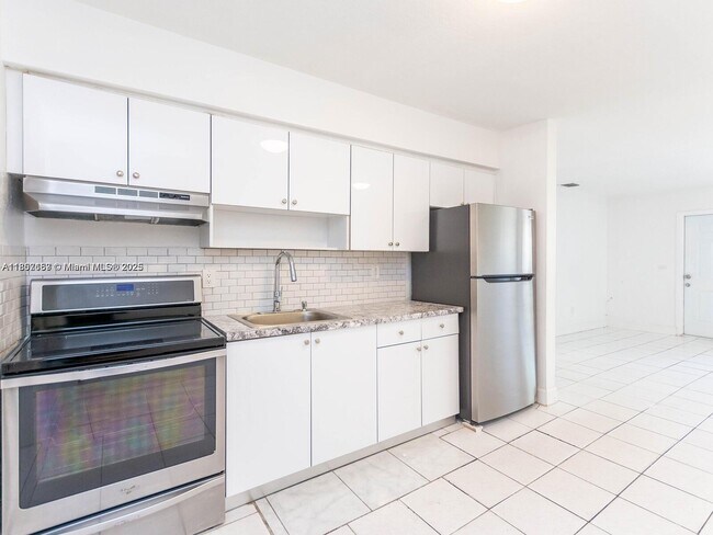 Building Photo - 1342 NE 110th Terrace