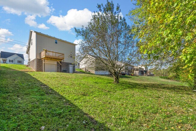 Building Photo - 3 Bedroom Pet Friendly Home For Rent Near Post!