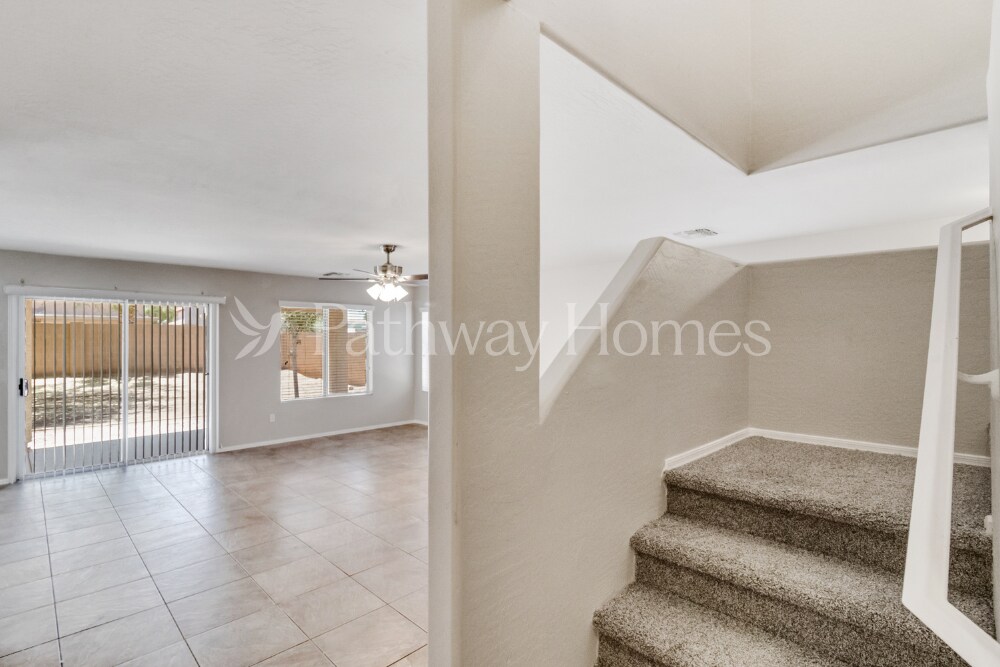 Building Photo - 31420 N Shale Dr