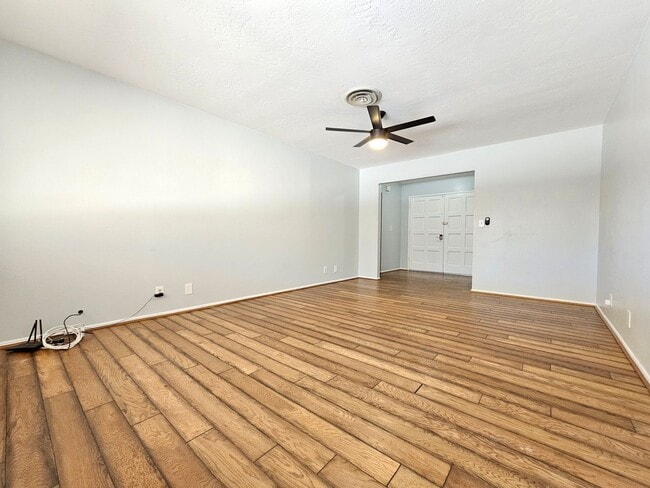 Building Photo - Beautiful home for Rent. Paid Solar, A/C, RV Parking, and Landscaping!