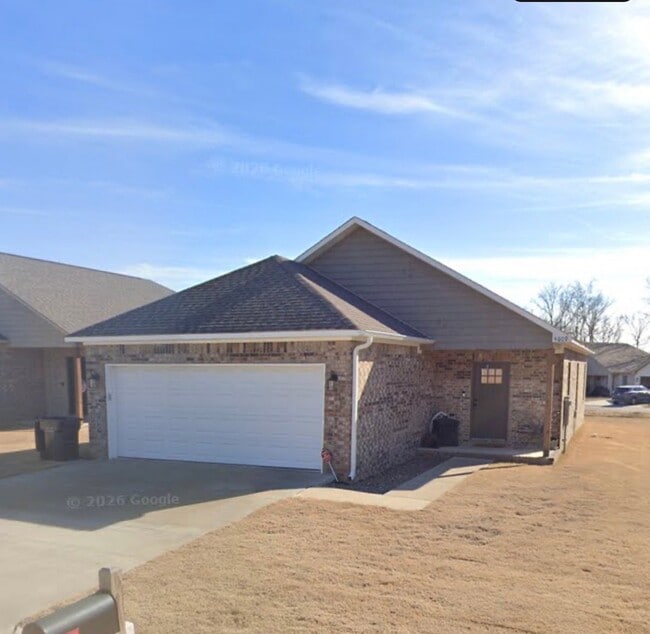 Building Photo - 4609 Wolf Run Trl