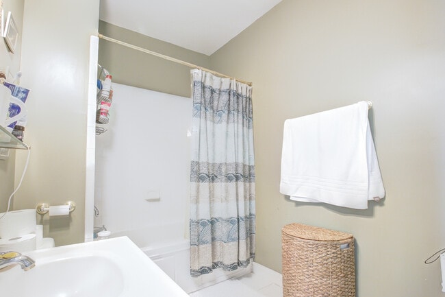 Building Photo - 1631 4th St NW