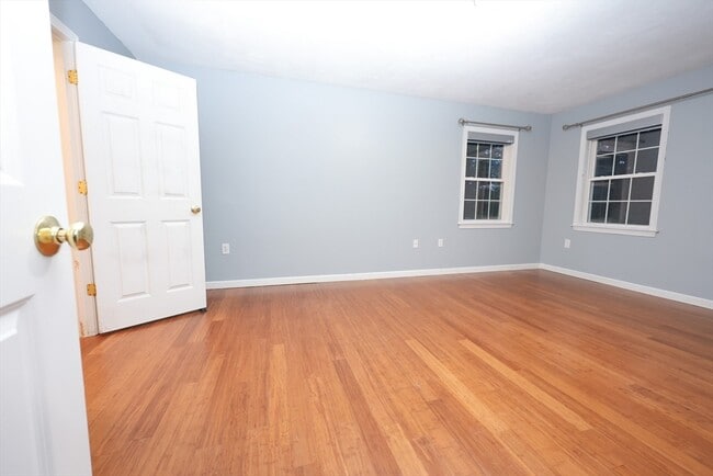 Building Photo - 55 Glenrose Ave