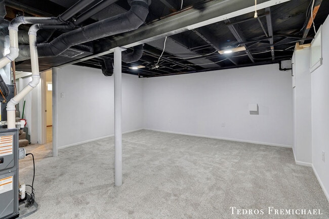 Building Photo - 1302 Griswold St SE
