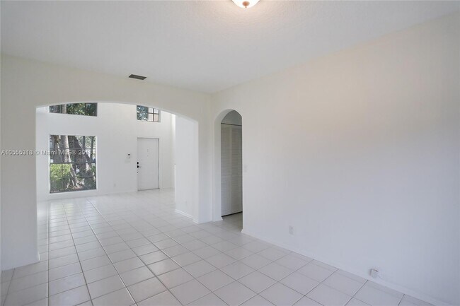Building Photo - 7722 Hibiscus Ln