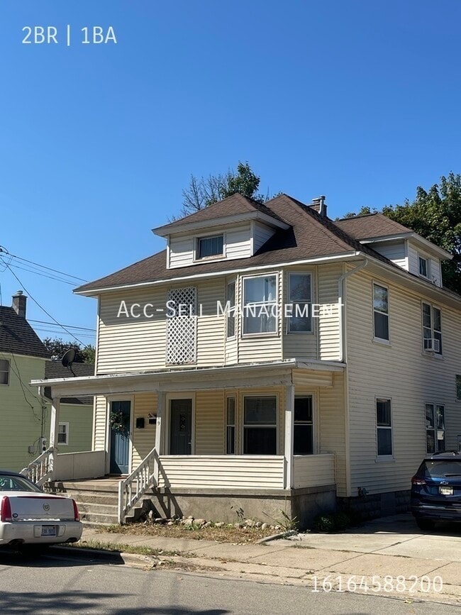 Building Photo - 319 Lane