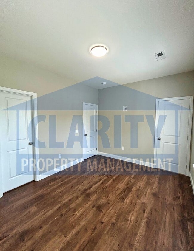 Building Photo - Newly Constructed Townhome!