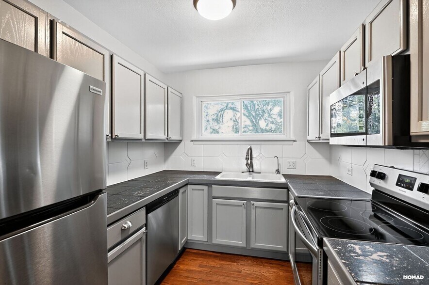 Building Photo - 3355 W 39th Ave