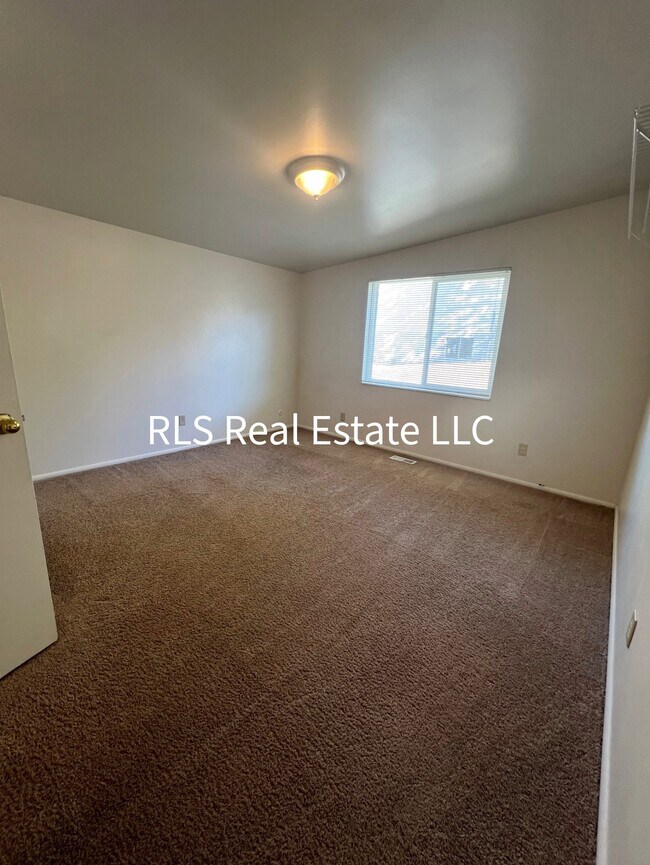 Building Photo - 8705 S Altair Drive