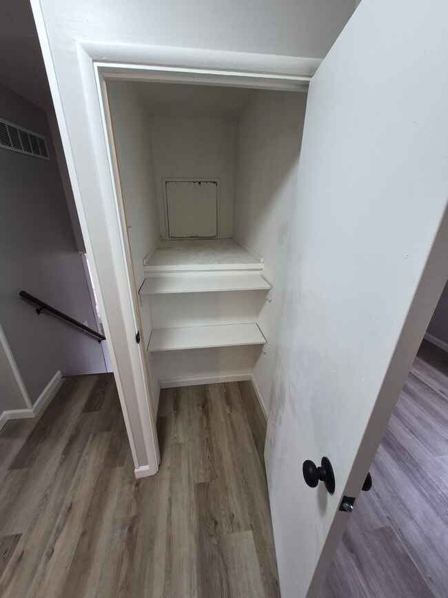 Building Photo - 2345 Teakwood Manor Dr