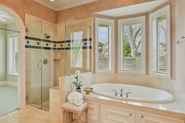 Building Photo - 2 Wilmington Ct