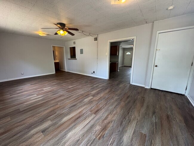 Building Photo - 275 Greenhill Pass