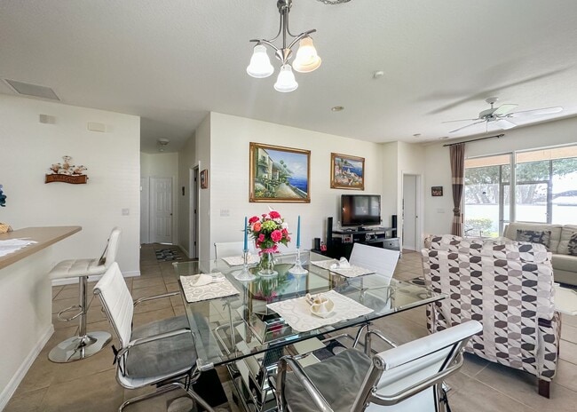 Building Photo - Furnished Rental in Golf Cart District!