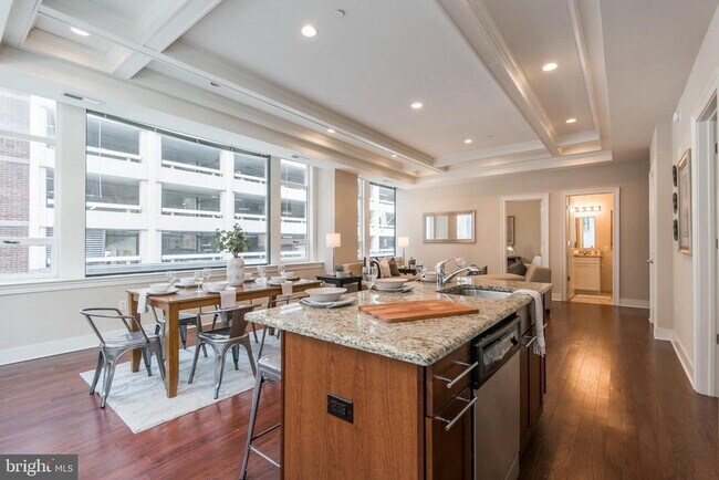 Building Photo - 1501 Locust St