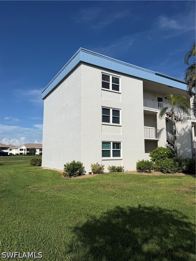 Building Photo - 1624 Pine Valley Dr