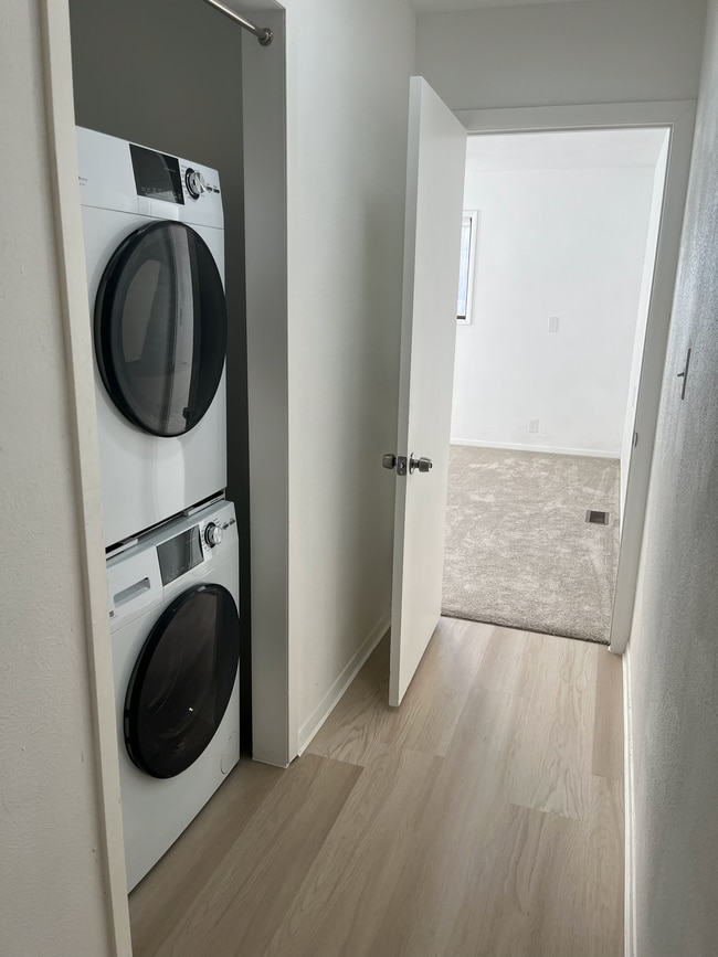 Building Photo - 616 S Harrison St