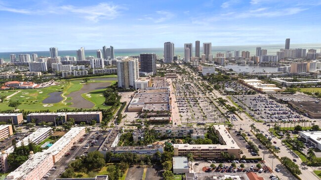 Building Photo - 1333 E Hallandale Beach Blvd