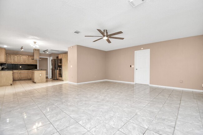 Building Photo - 8723 Rocky Valley Dr