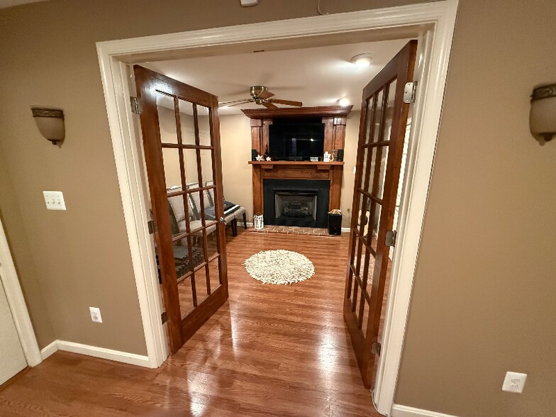 Building Photo - 4321 Flodden Ct