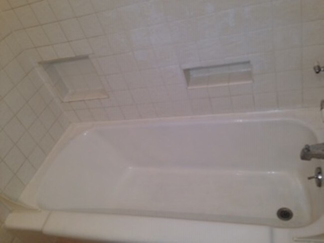 Building Photo - 2326 Scott St