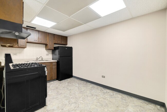 Building Photo - 3145 Bernice Rd