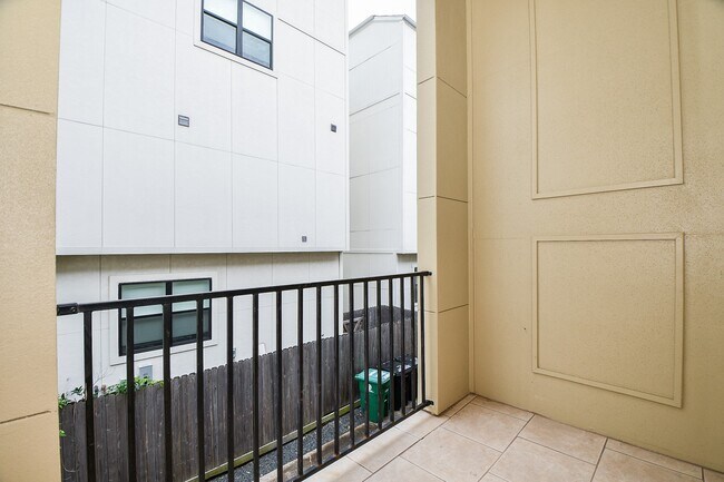 Building Photo - 2431 Dorrington St