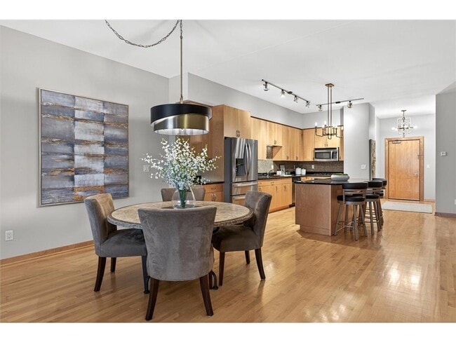 Building Photo - 111 N 4th Ave