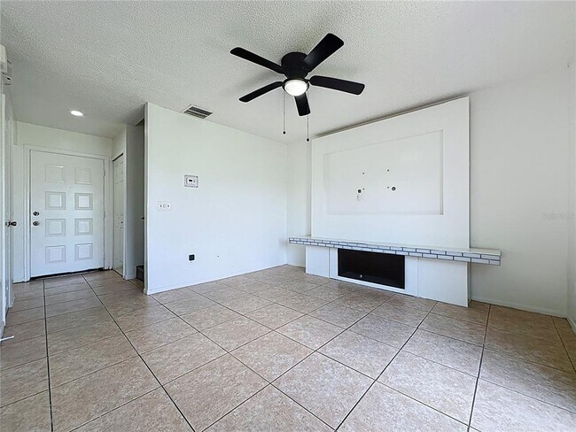 Building Photo - 3135 Hempstead Ave