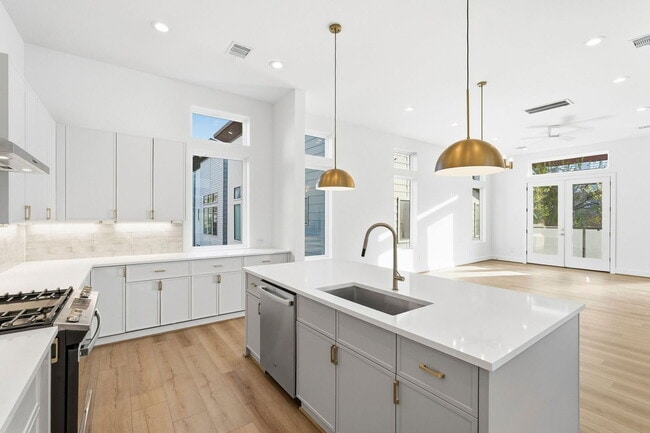 Building Photo - 3828 Wilmer St