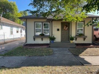 Building Photo - 619 20th St N