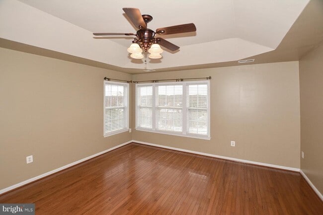 Building Photo - 43088 Shadow Terrace