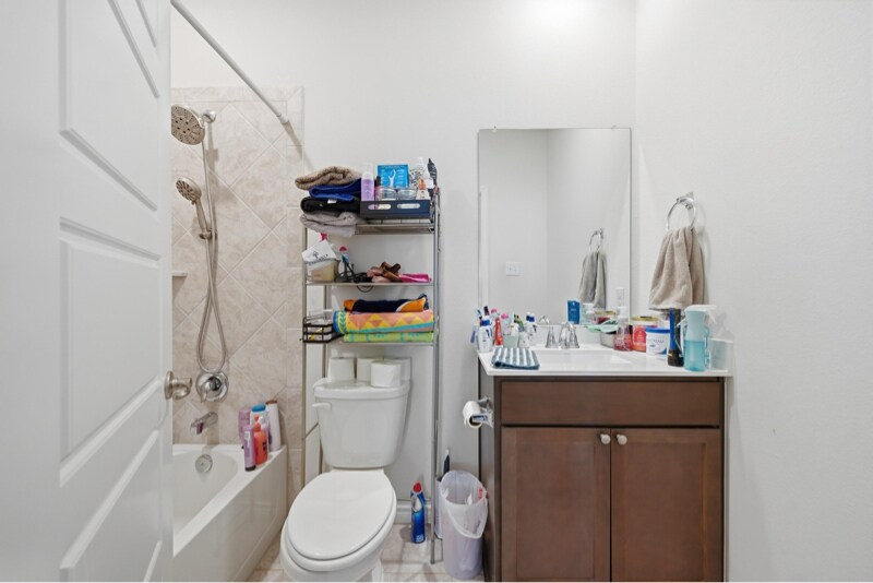 Building Photo - 2853 Hancock Ln