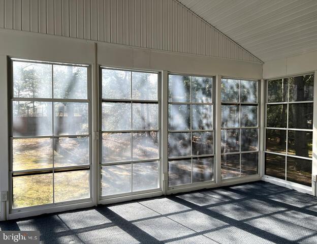 Building Photo - 30768 Oak Crest Dr