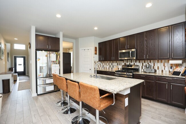 Building Photo - 5511 Gothic Oak Dr