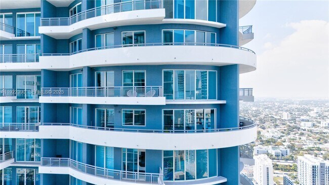 Building Photo - 60 SW 13th St