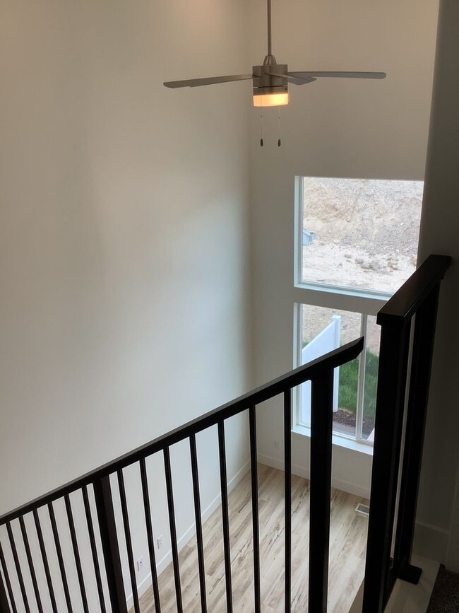 Building Photo - FREE FIRST MONTH'S RENT - New Construction Townhome Located in Prime Saratoga Springs Location.