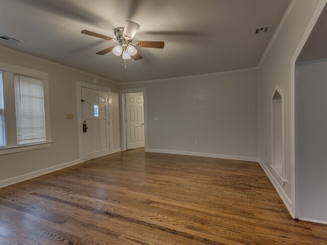 Building Photo - 3 Bedroom 2 Bath home in Shawnee!