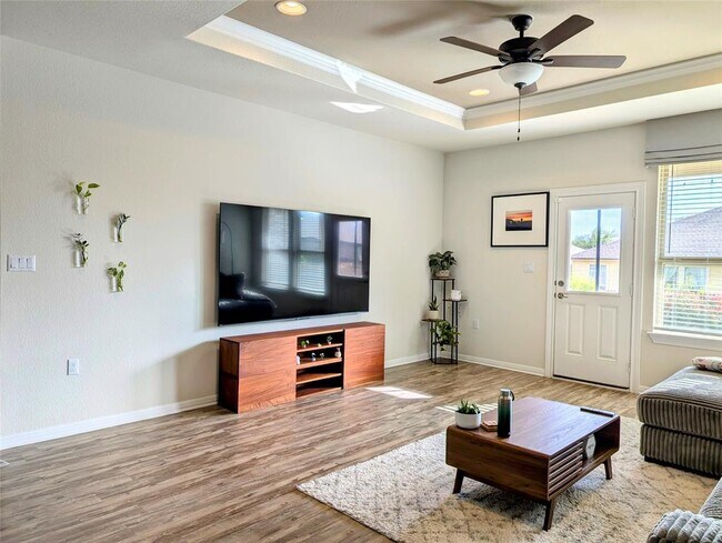 Building Photo - 511 Hoot Owl Ln S