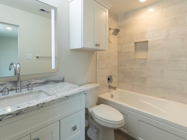 Building Photo - 3821 N Braeswood Blvd