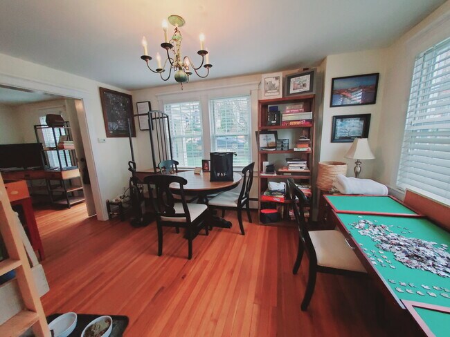 Building Photo - 61 Palmer St