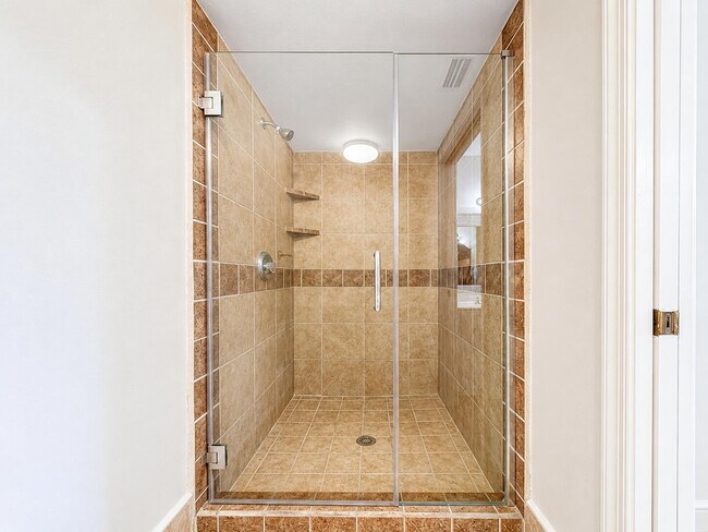 Building Photo - 340 NW 67th St