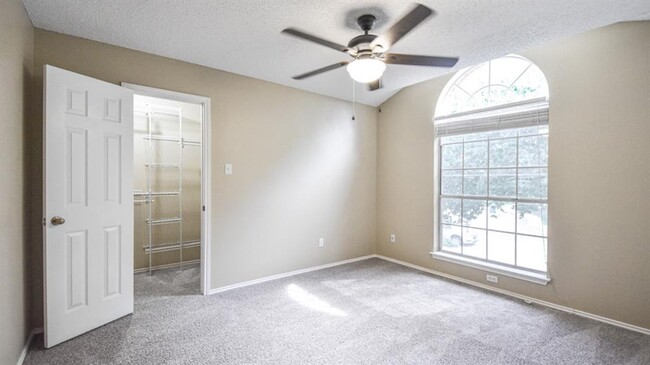 Building Photo - 1300 Crocus Cove