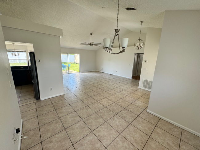Building Photo - 1734 Cassingham Cir