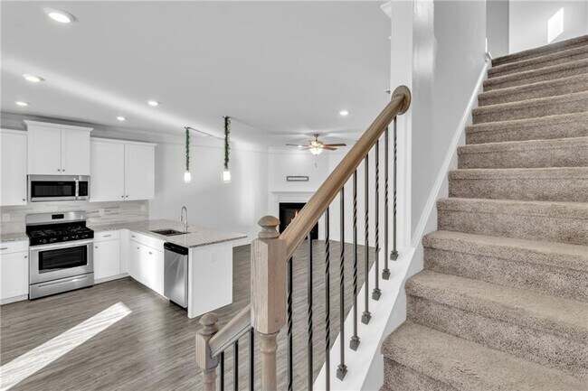 Building Photo - 5108 City Walk Dr