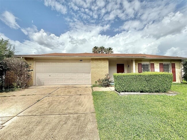 Building Photo - 7111 El Sereno Dr