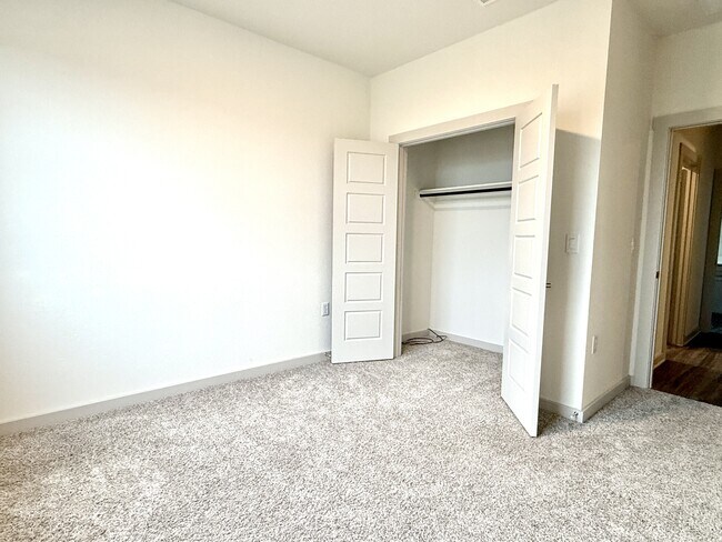 Building Photo - 13916 Lubeck Dr