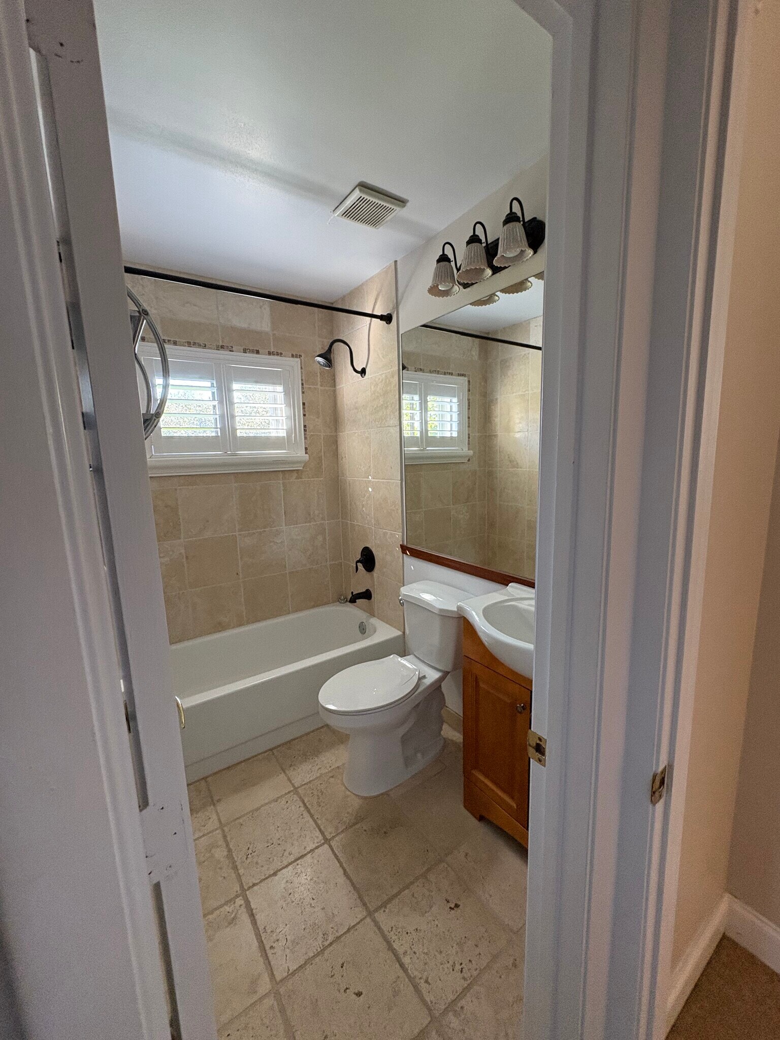 Second floor bathroom - 11756 Terra Bella Blvd