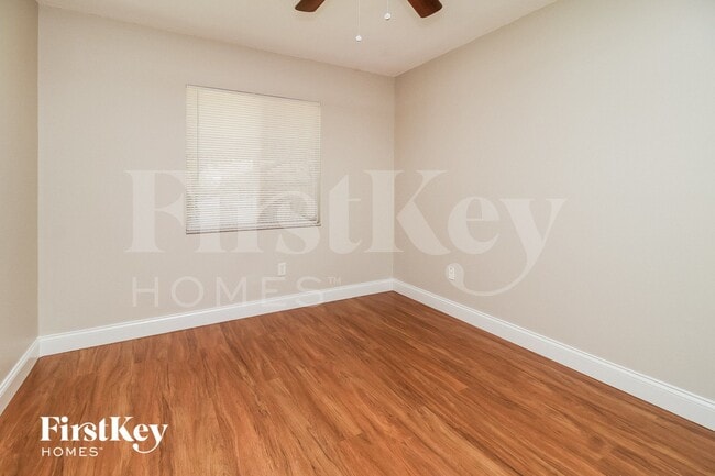 Building Photo - 1013 Taproot Dr